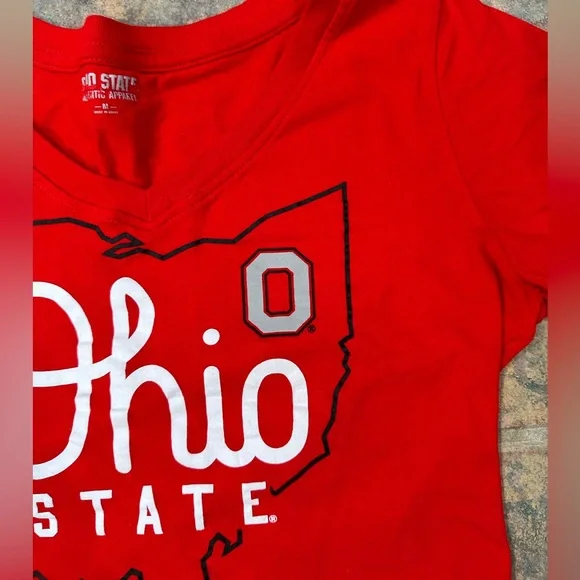the ohio state university short sleeve v-neck tshirt, size medium - Picture 2 of 5
